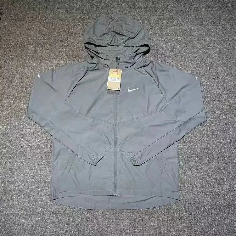 Nike Men's Lightweight Hooded Running Jacket