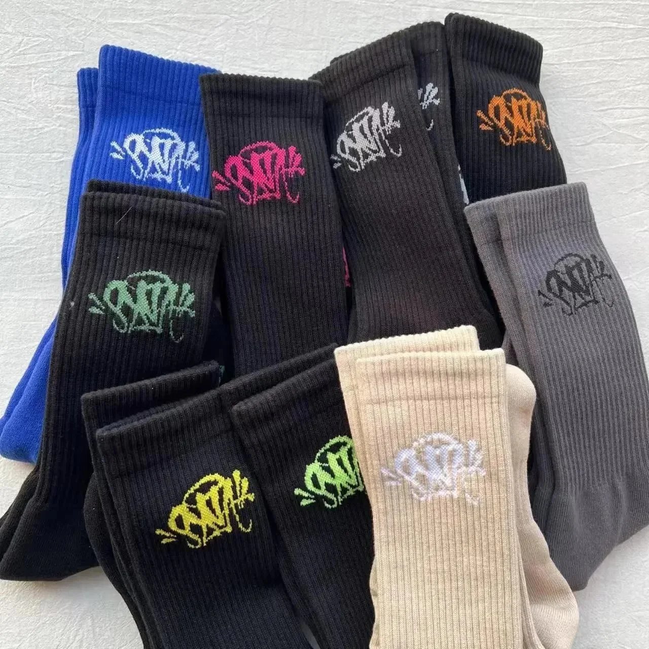 SNK Logo Crew Socks - Fashionable Streetwear Style