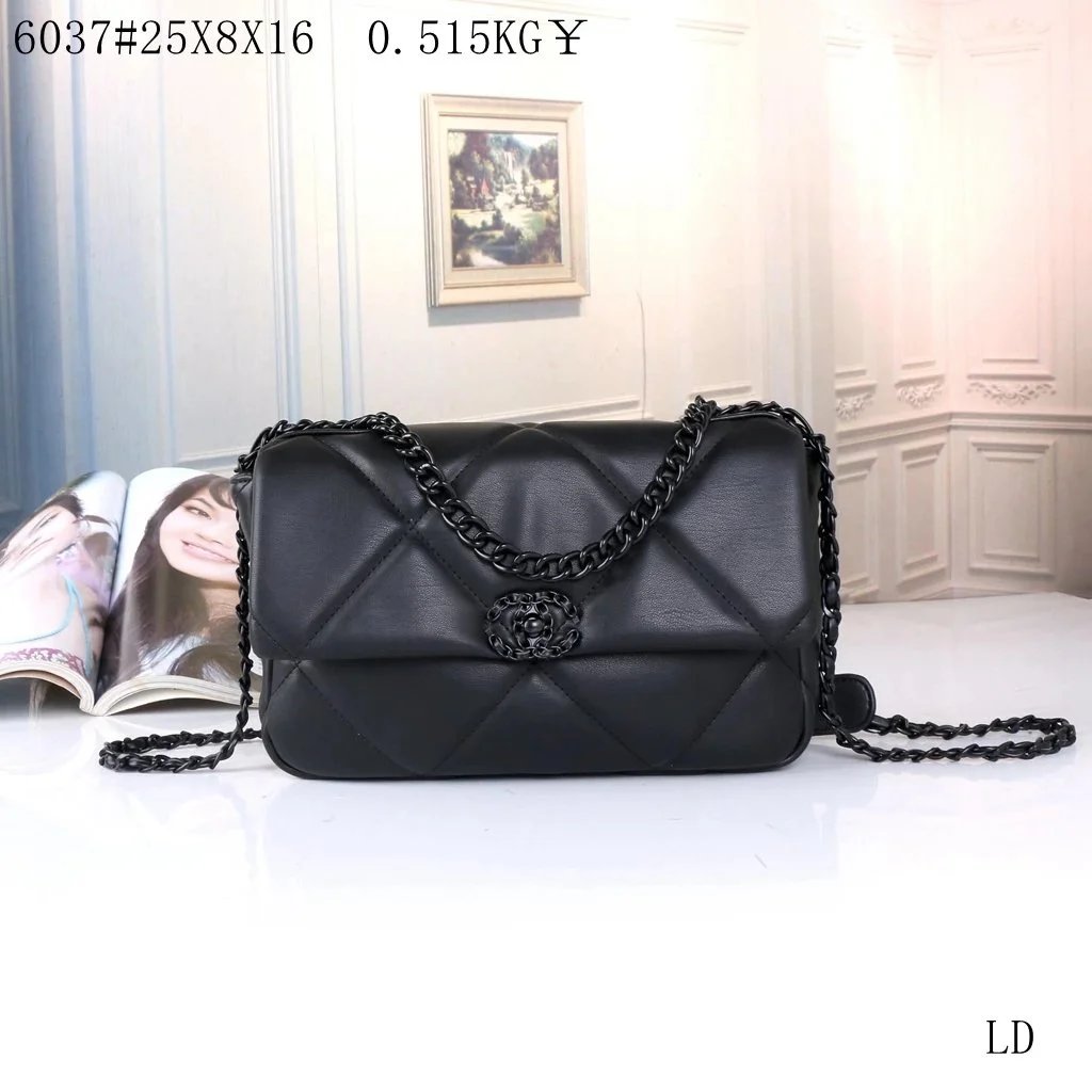 Black Quilted Chain Shoulder Bag Women Fashion Crossbody Handbag