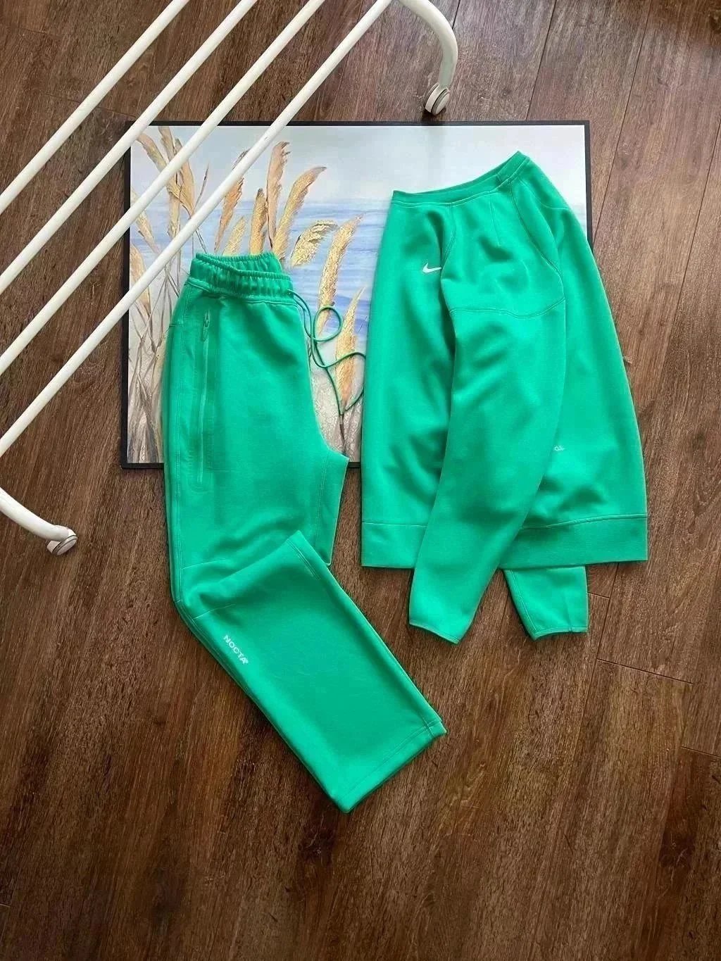 Nike Green Sweatpants and Hoodie Set for Men Women