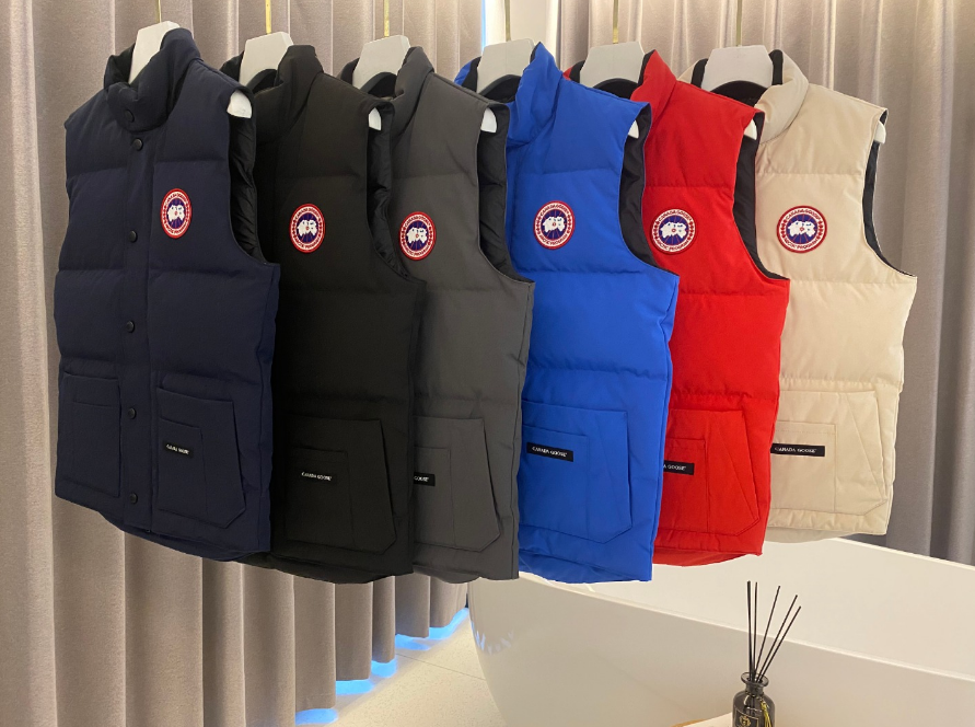 Canada Goose Men's Down Vest Warm Winter Outdoor Apparel
