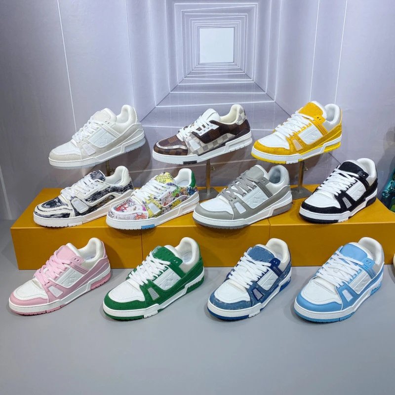 Nike Dunk Low Sneakers - Classic Street Style & Bold Colors