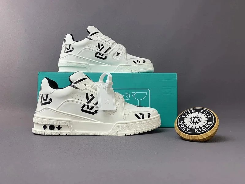 Louis Vuitton x Supreme White Sneakers Men's Fashion Sneakers