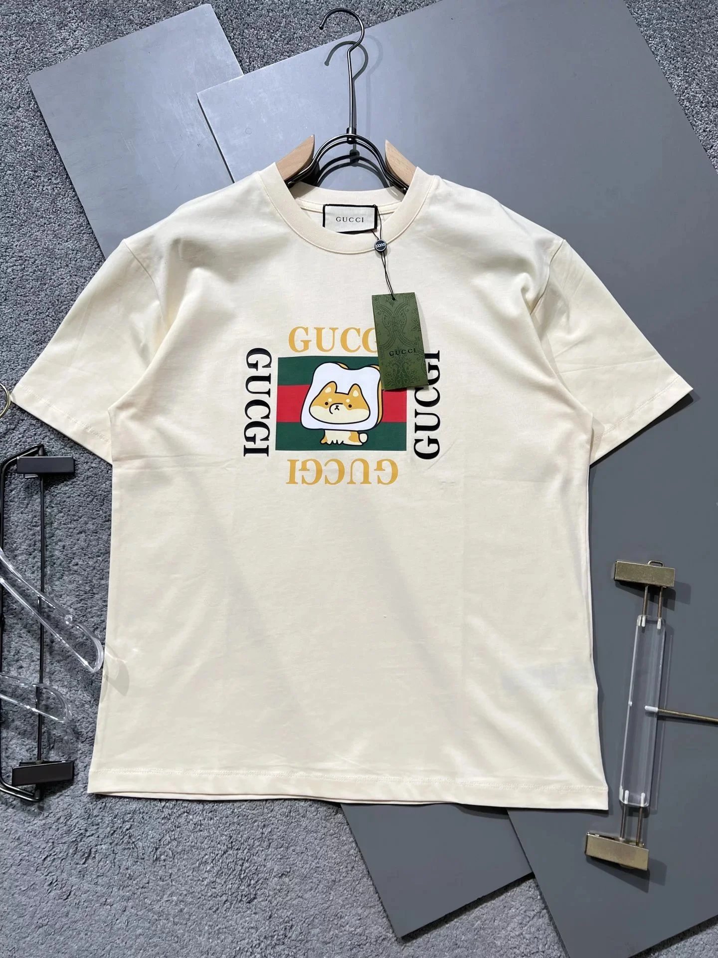 Gucci Cream T-Shirt with Dog Graphic and Logo Print